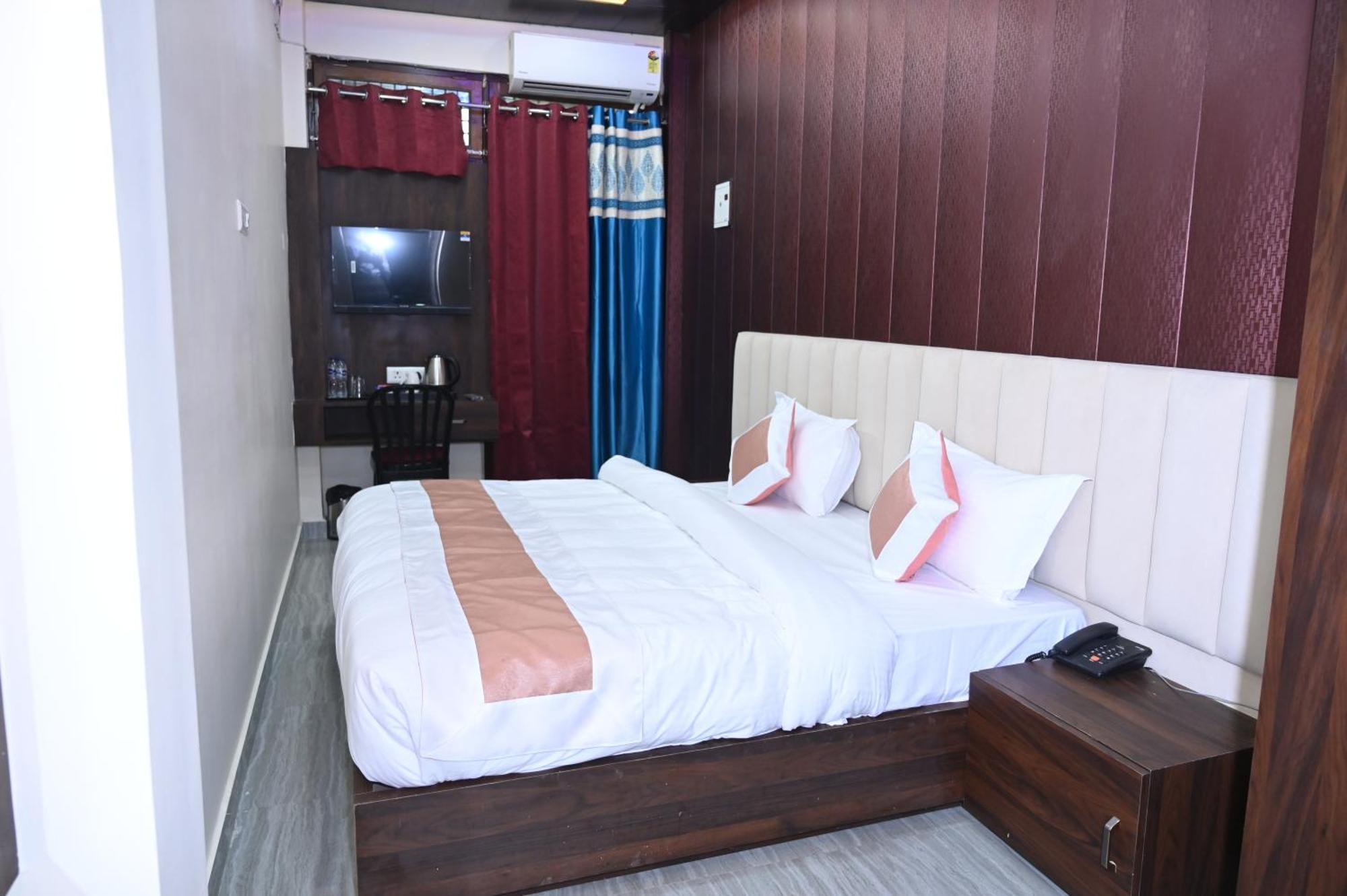 Sun High Stay Luxury Guest House Varanasi Eksteriør billede